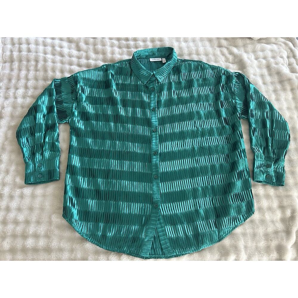 Willow Root Ribbed Button Down Blouse In Woman’s Medium